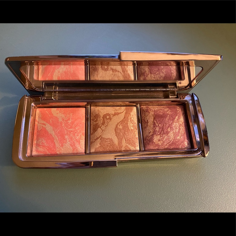 Hourglass Strobe Lighting Blush Palette